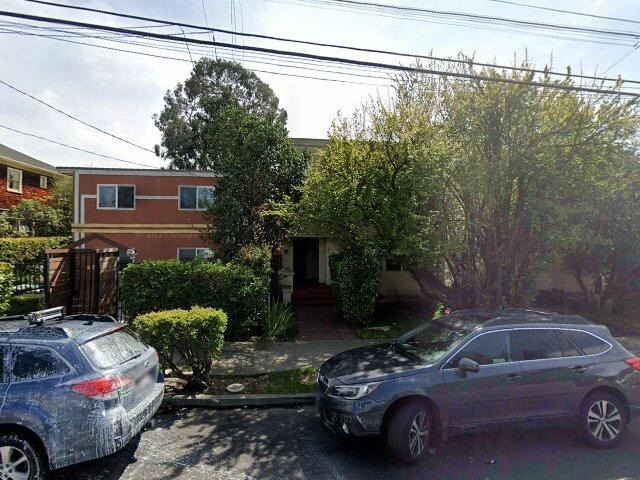 House image located at Oakland, CA 94609
