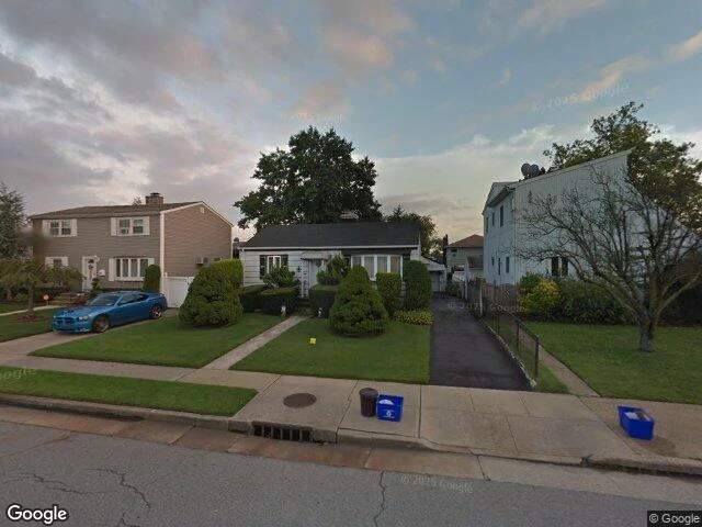 House image located at Freeport, NY 11520