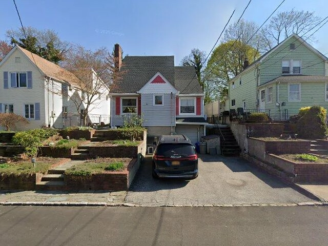 House image located at Port Washington, NY 11050