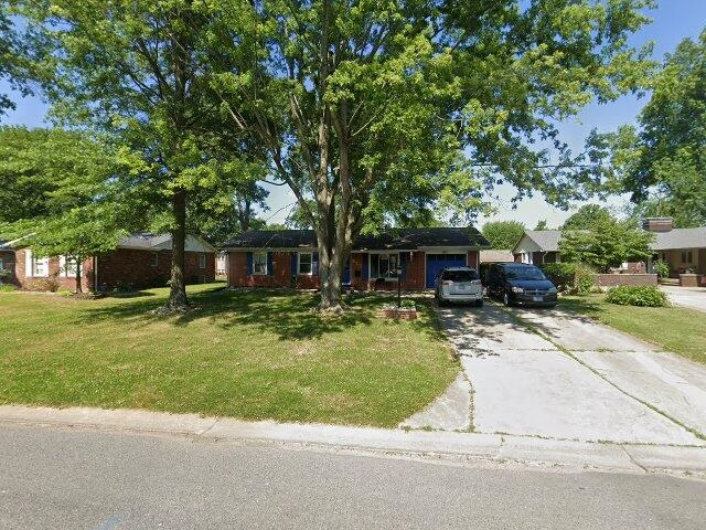 House image located at Staunton, IL 62088