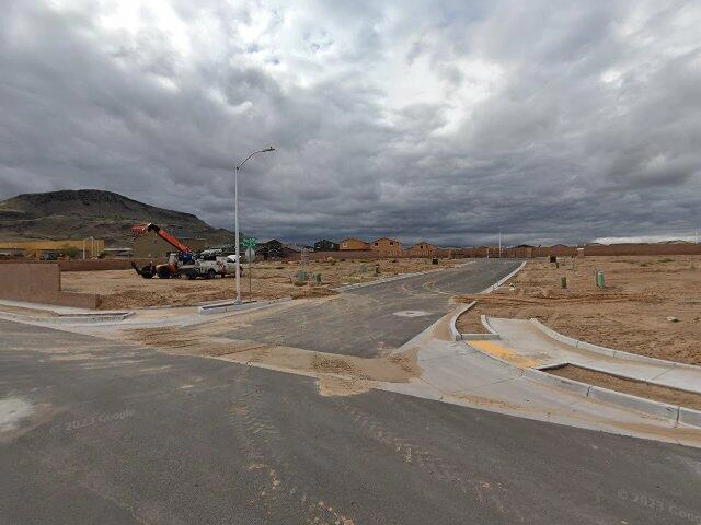 House image located at Los Lunas, NM 87031