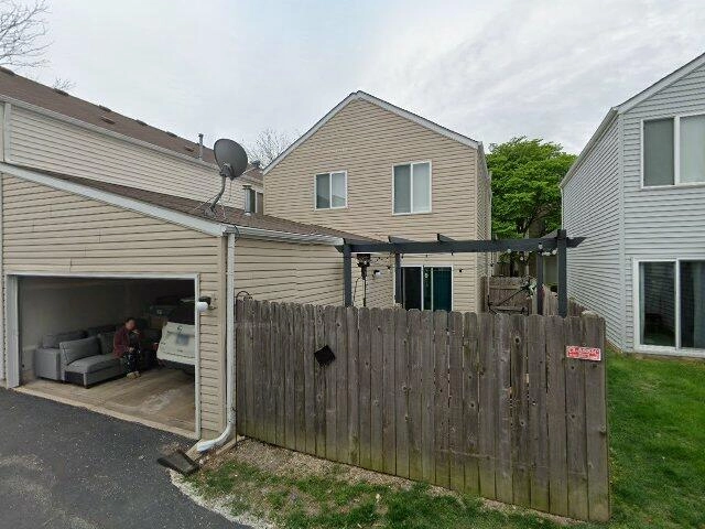 House image located at Aurora, IL 60504