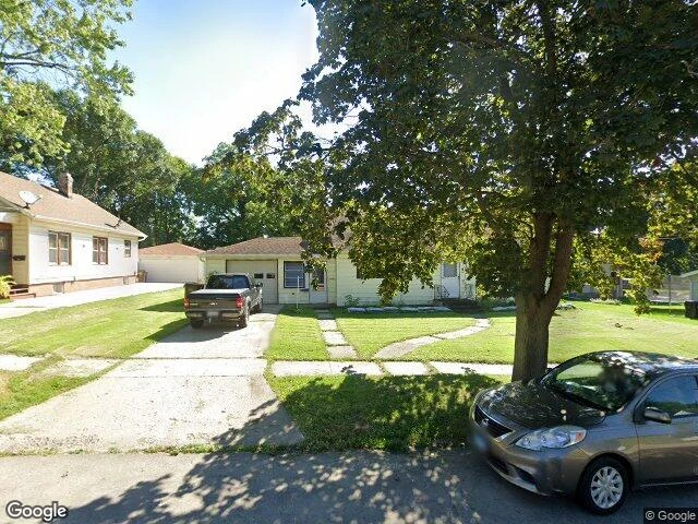 House image located at Freeport, IL 61032