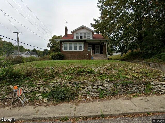 House image located at Peoria, IL 61603