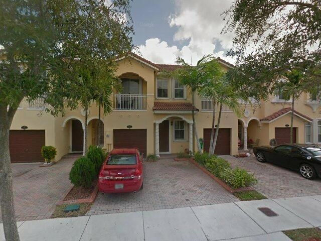House image located at Miami, FL 33194