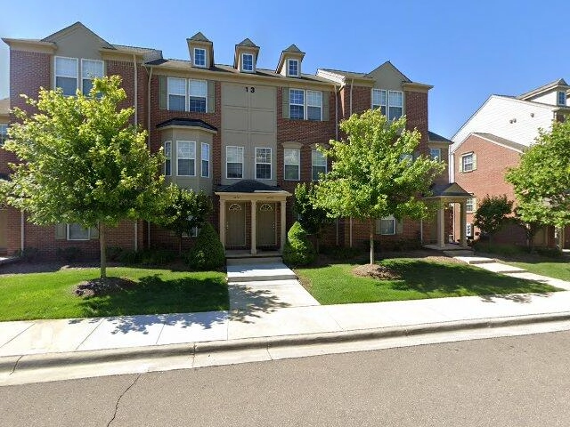 House image located at Novi, MI 48377