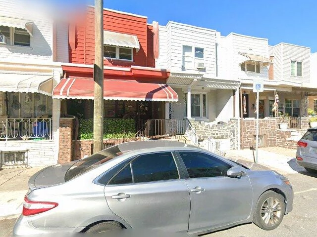 House image located at Fresno, CA 93725