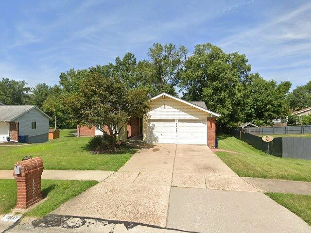 House image located at Saint Louis, MO 63138