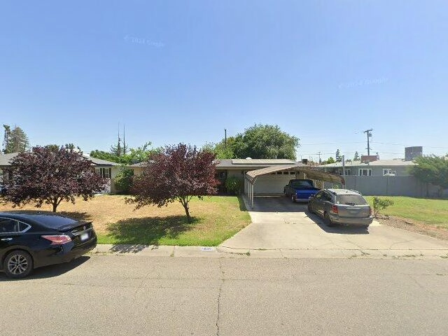 House image located at Tulare, CA 93274