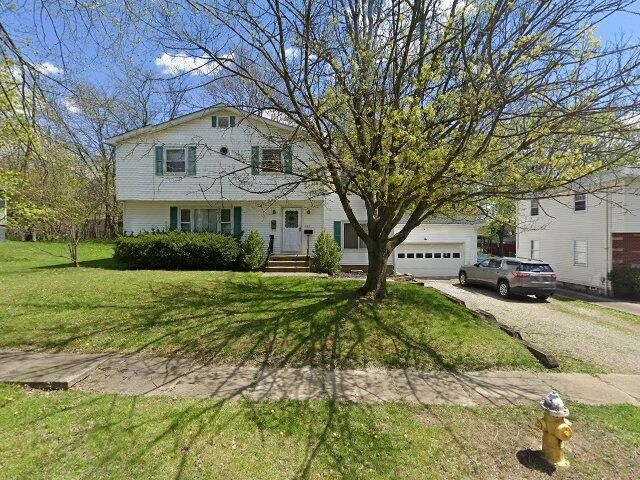 House image located at Akron, OH 44313