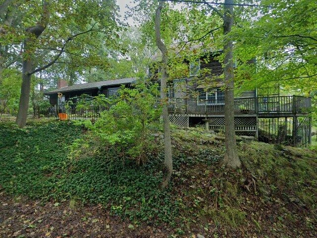 House image located at Essex, MA 01929