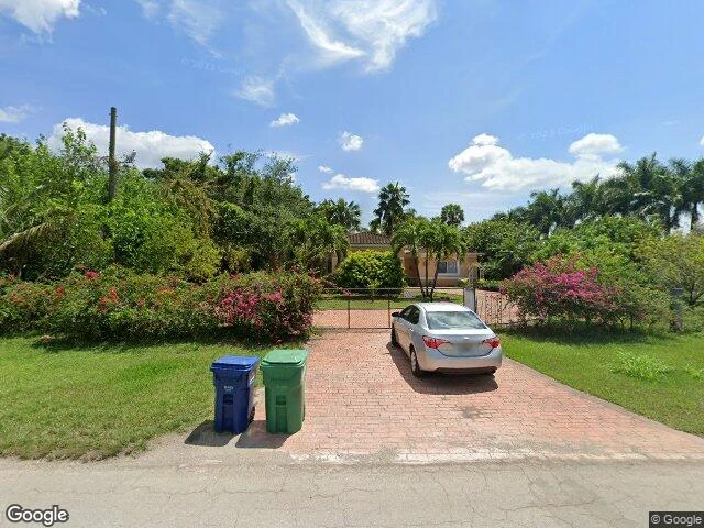 House image located at Miami, FL 33187