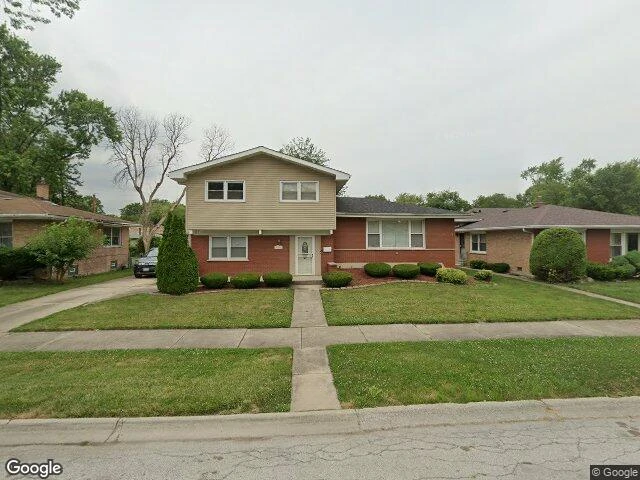 House image located at Dolton, IL 60419