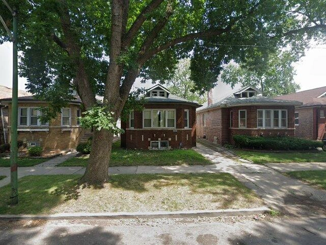 House image located at Chicago, IL 60617
