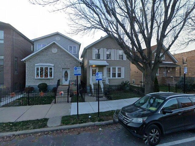 House image located at Chicago, IL 60609