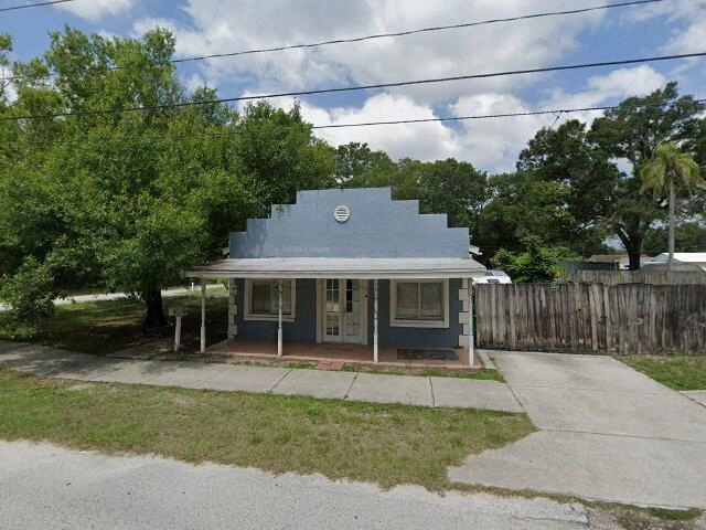 House image located at Saint Petersburg, FL 33714