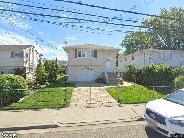 House image located at Freeport, NY 11520