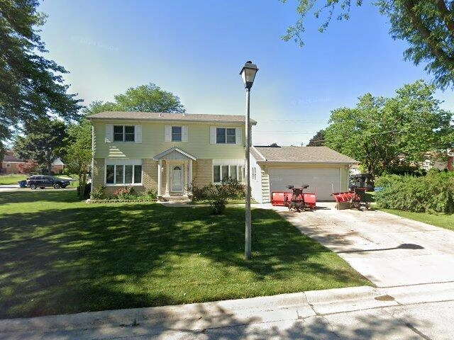 House image located at Elmhurst, IL 60126