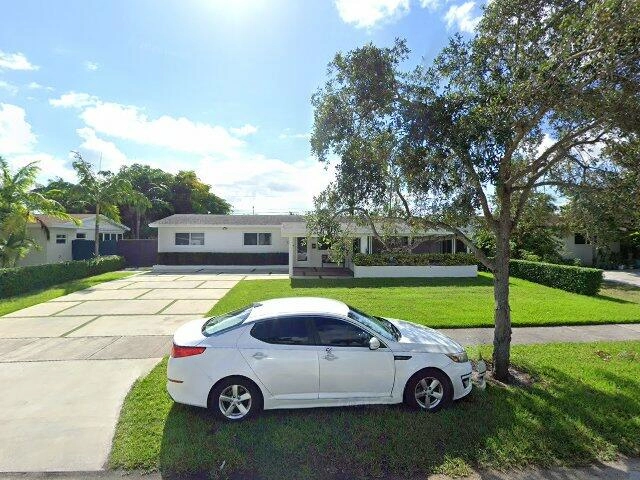 House image located at Miami, FL 33189