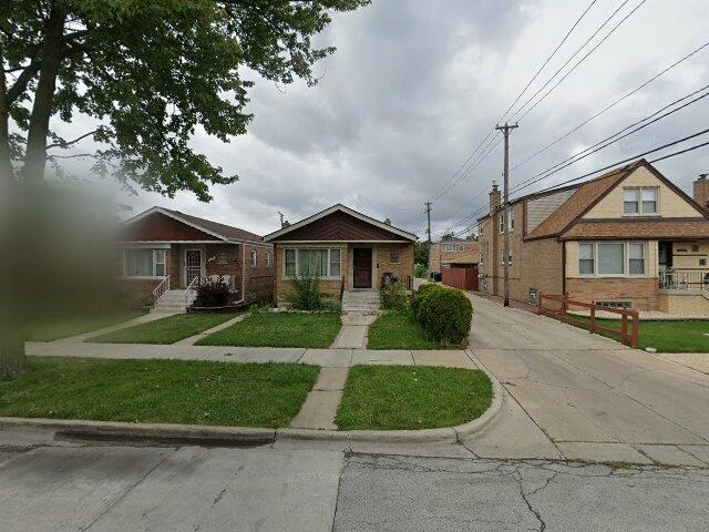 House image located at Chicago, IL 60652