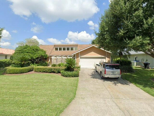 House image located at Saint Petersburg, FL 33702