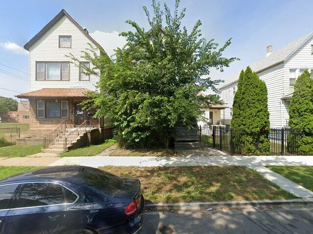 House image located at Chicago, IL 60617