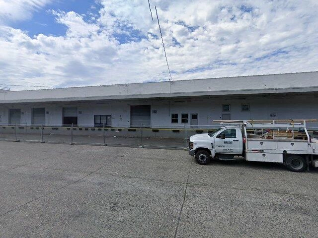 House image located at Clinton, IA 52732