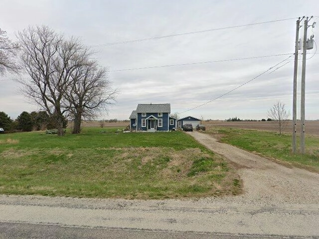 House image located at Oneida, IL 61467