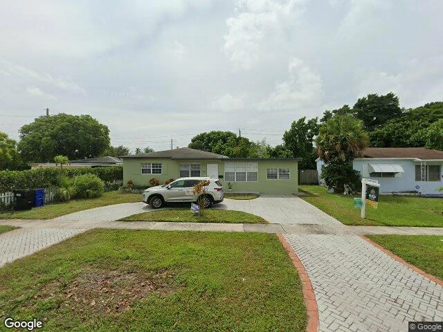House image located at Miami, FL 33162