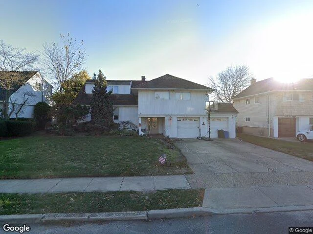 House image located at Oceanside, NY 11572