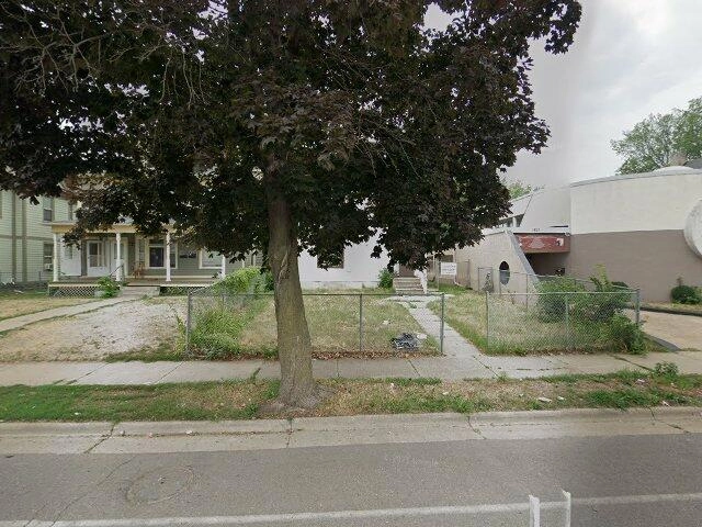 House image located at Minneapolis, MN 55411