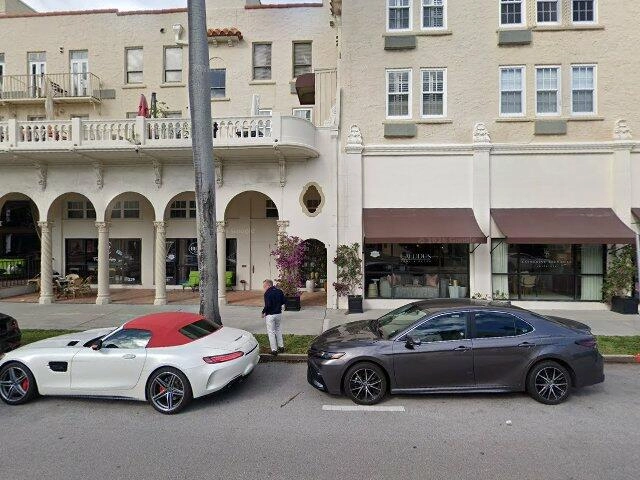 House image located at Pekin, IL 61554