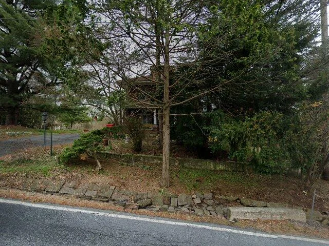 House image located at Reinholds, PA 17569
