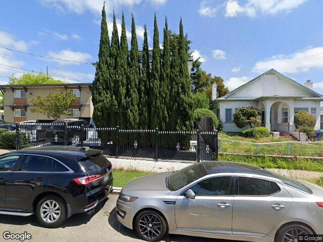 House image located at Oakland, CA 94601