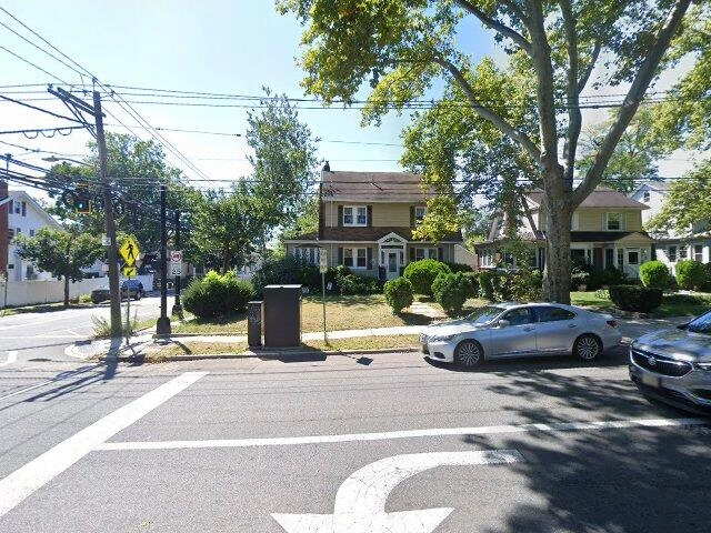 House image located at Newark, NJ 07112