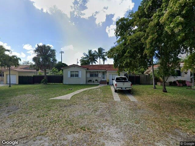 House image located at Miami, FL 33166