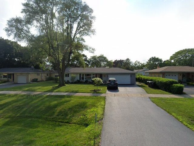 House image located at Glenview, IL 60025