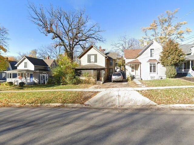 House image located at Elgin, IL 60120