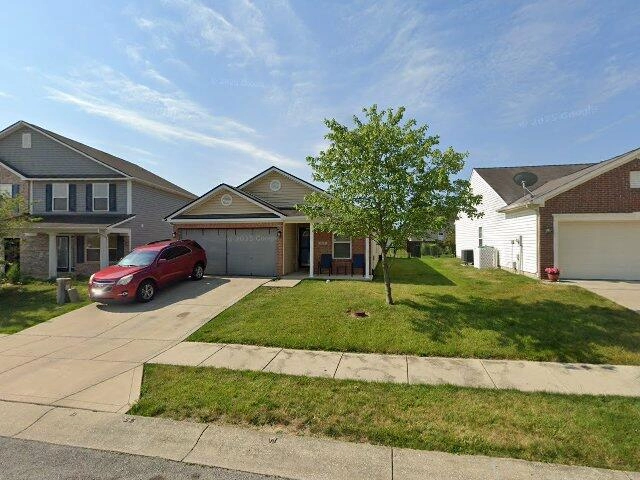 House image located at Avon, IN 46123
