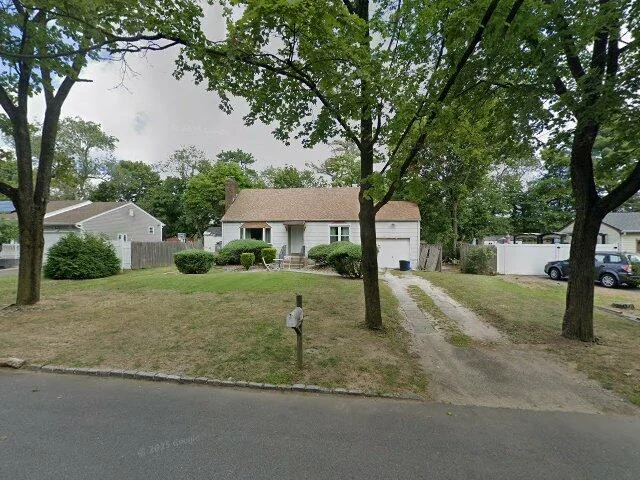 House image located at West Babylon, NY 11704