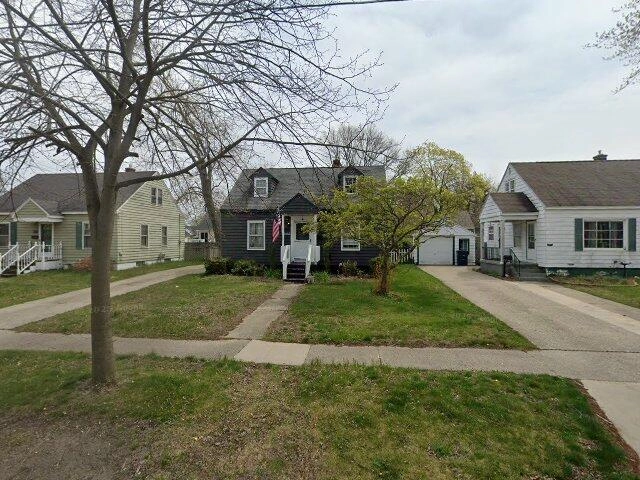 House image located at Muskegon, MI 49441