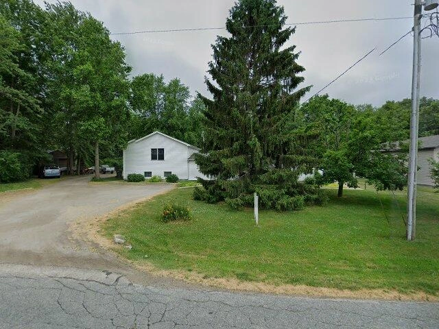 House image located at New Paris, IN 46553