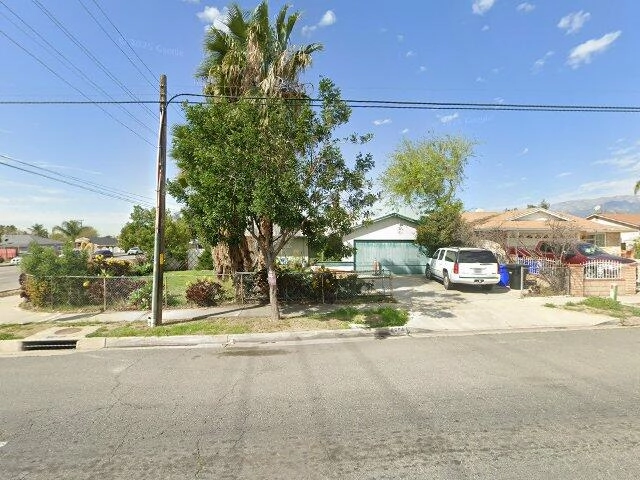 House image located at Fontana, CA 92335