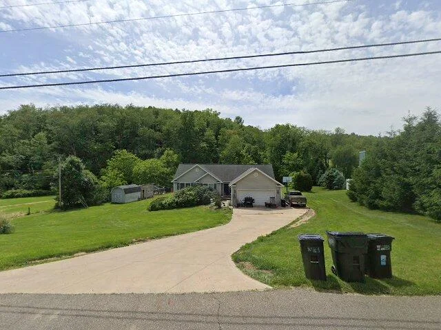 House image located at Dover, OH 44622