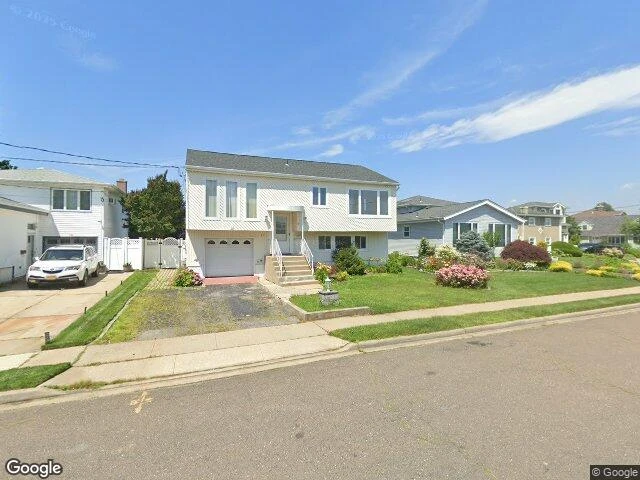 House image located at Freeport, NY 11520