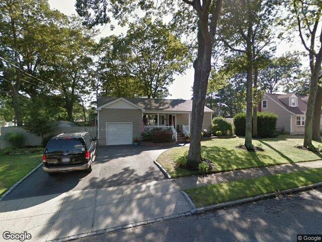 House image located at Lindenhurst, NY 11757