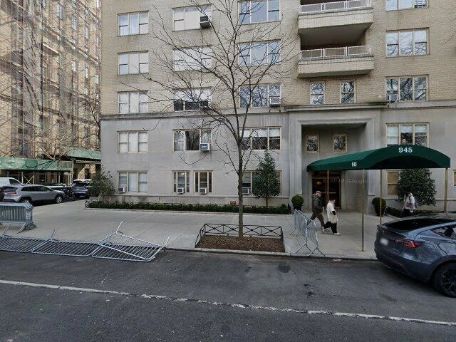 House image located at Los Angeles, CA 90019