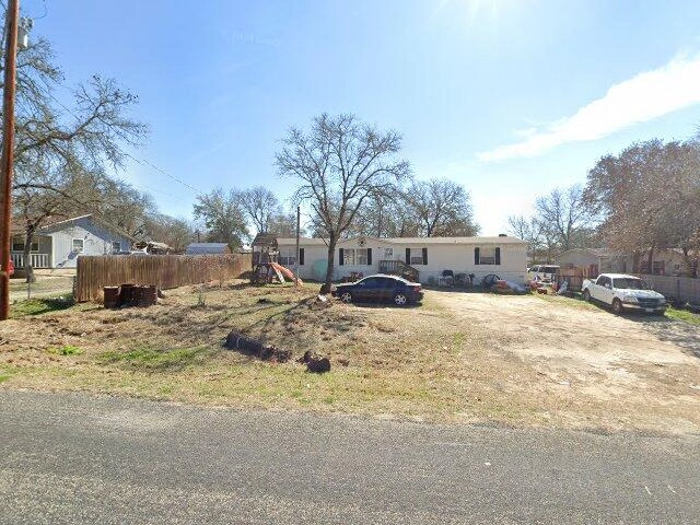 House image located at Elmendorf, TX 78112