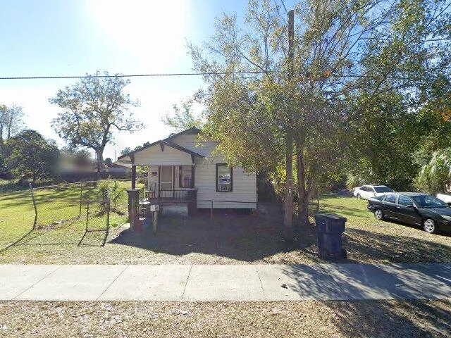 House image located at Tampa, FL 33605