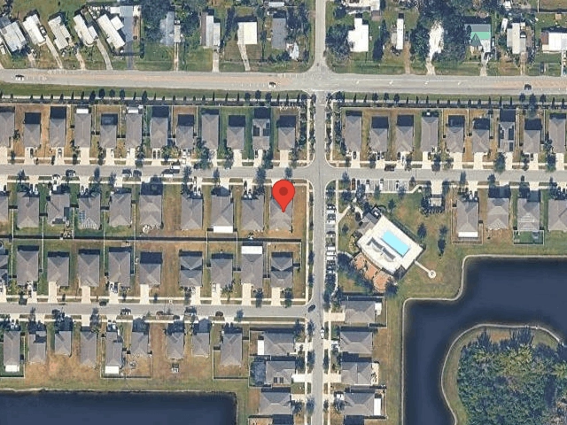 House image located at Ruskin, FL 33570